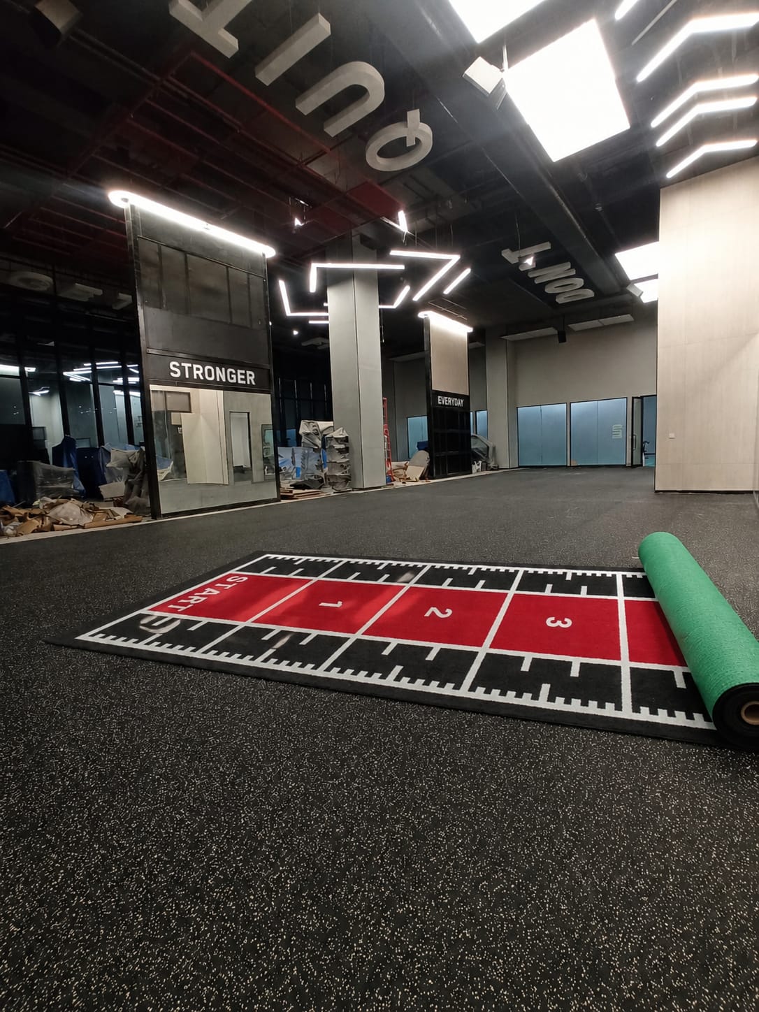 Powerful Gym Astro Turf – Black + Red | SZ 1006